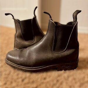 Blundstone Black Leather Chelsea Boots